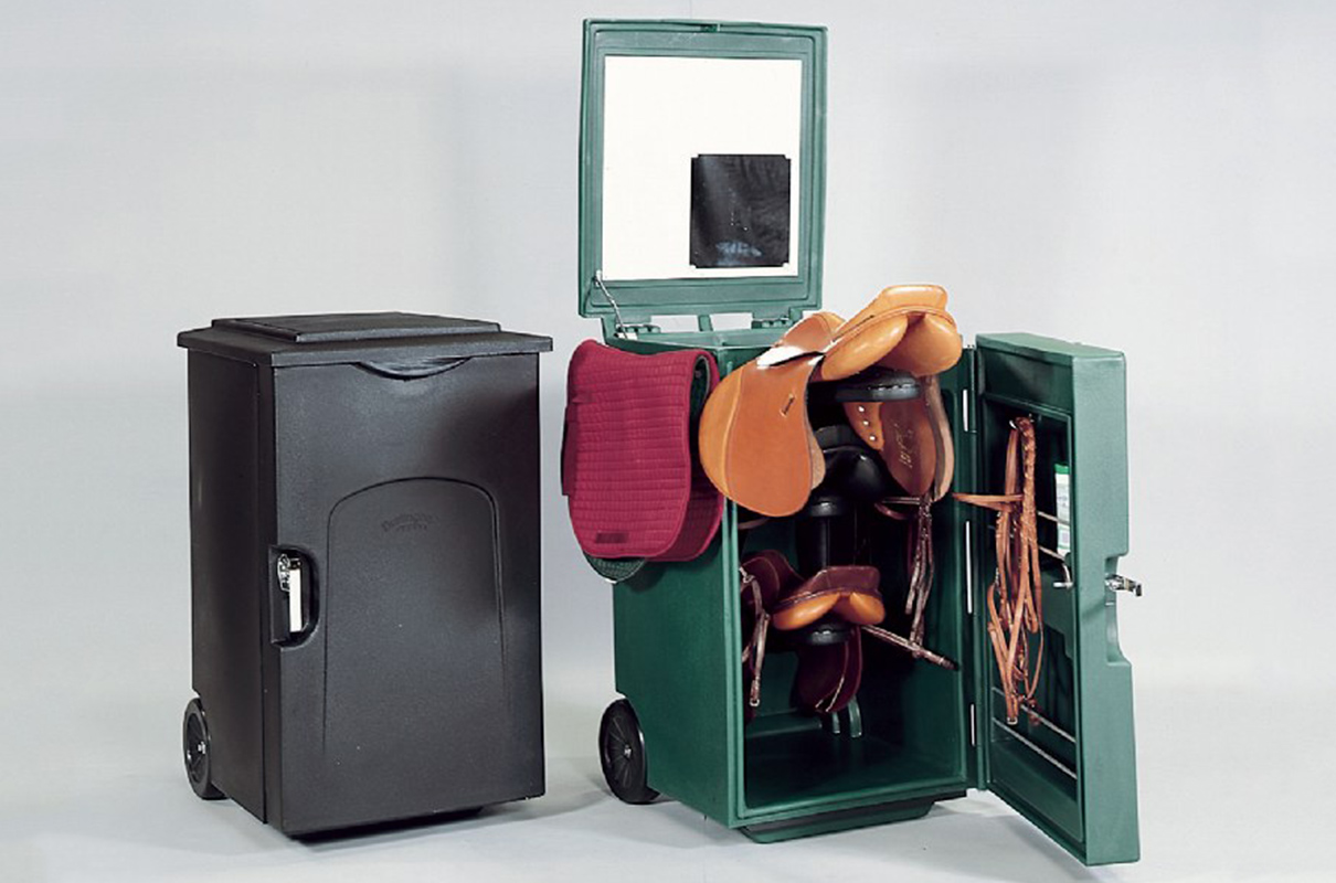 Saddle Trunk